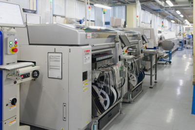 High-speed SMT: precision beyond size (down to 01005 packages)